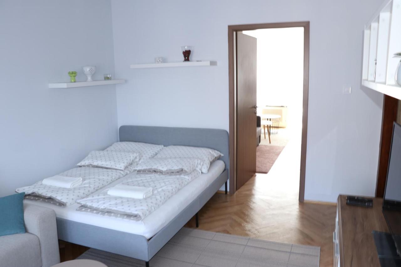 Appartamento Petofi Apartman Szeged Esterno foto